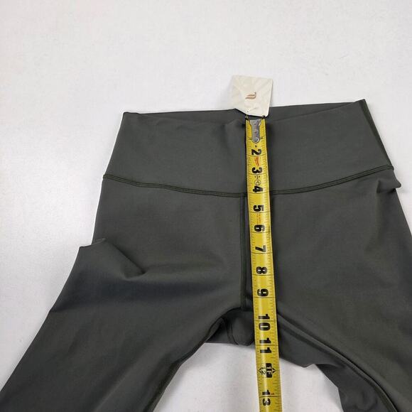 Fabletics NWT Sports Leggings High Waisted Powerhold Womens Size Medium Define - Picture 9 of 10